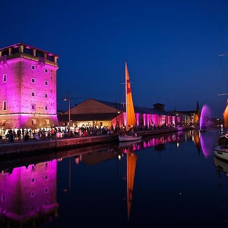 Hotel Donatella Pinarella Cervia Esterno foto