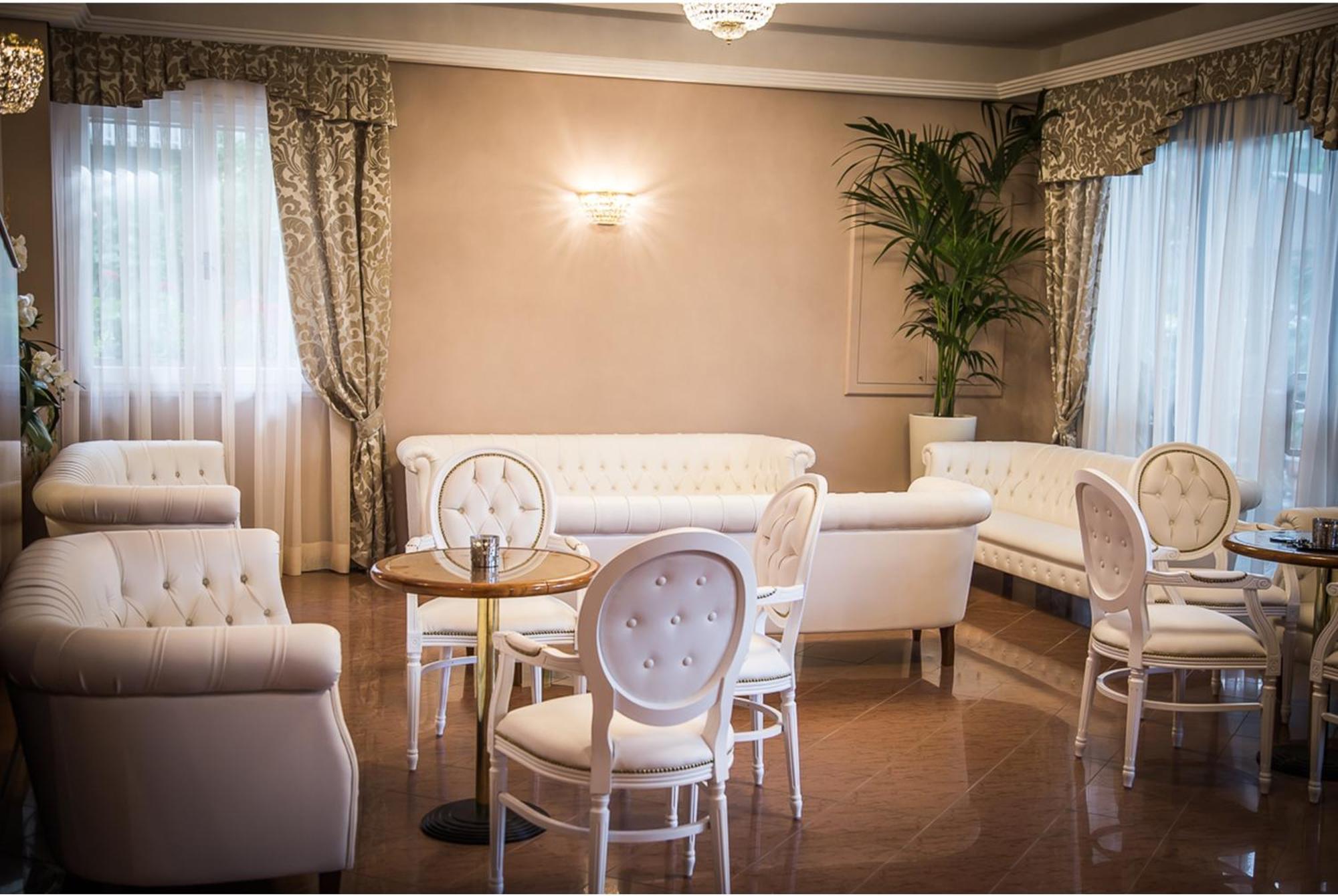 Hotel Donatella Pinarella Cervia Esterno foto